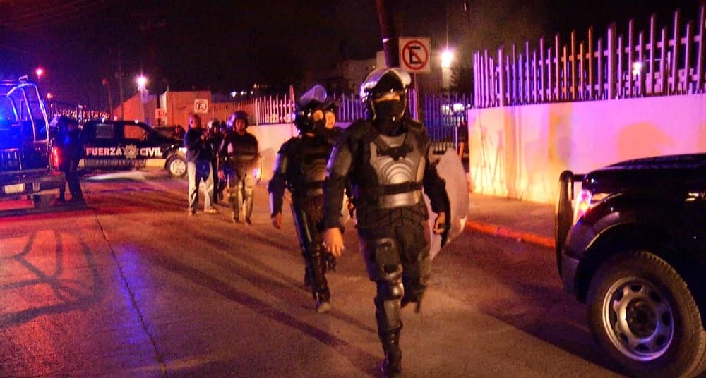 Fuerzas de seguridad en las inmediaciones del centro penitenciario.