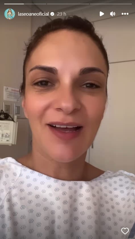 Sin embargo, no dio a conocer la razón por la que los médicos tuvieron que operarla y se limitó a afirmar que "todo salió bien". 
<br>