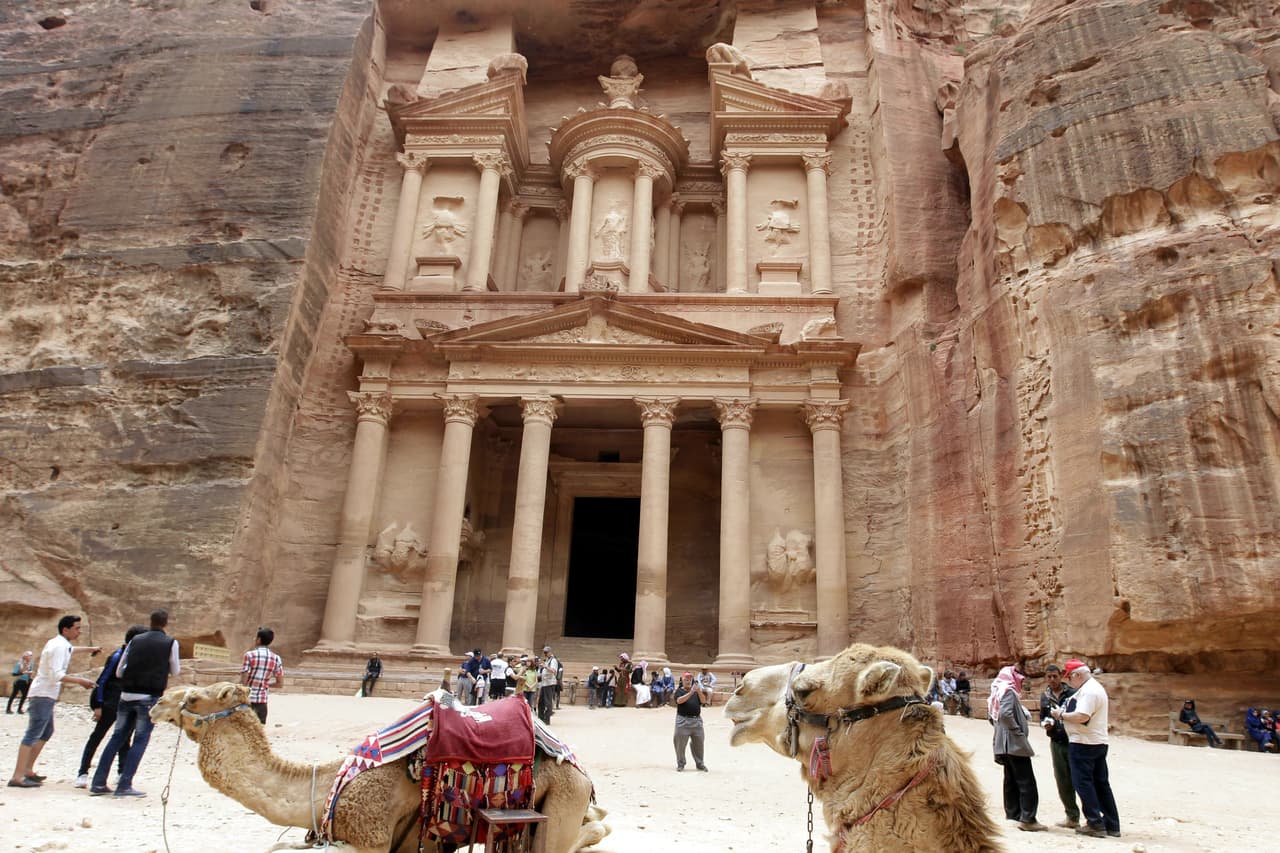 Ciudad de Petra, Jordania. Construida en el siglo VII a.C., es una maravilla esculpida en piedra.