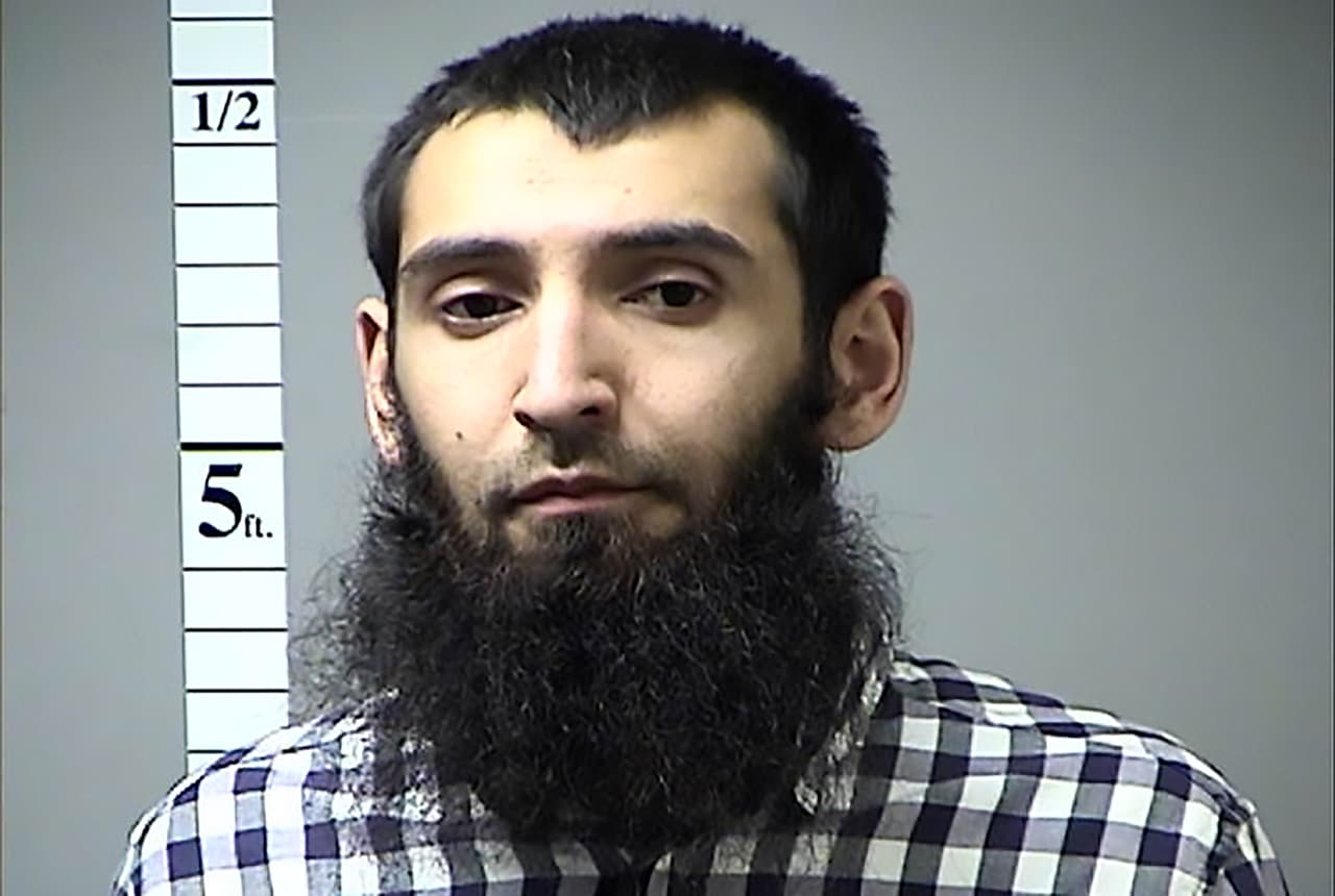 Según diversas fuentes, Sayfullo Saipov llegó a Estados Unidos hace siete años bajo un programa que ofrece visas a ciudadanos procedentes de países con un bajo flujo migratorio, también conocido como lotería de visas. Esta fotografía fue tomada por el departamento de prisiones de Missouri, donde estuvo arrestado el atacante por un delito de tránsito unos meses atrás.