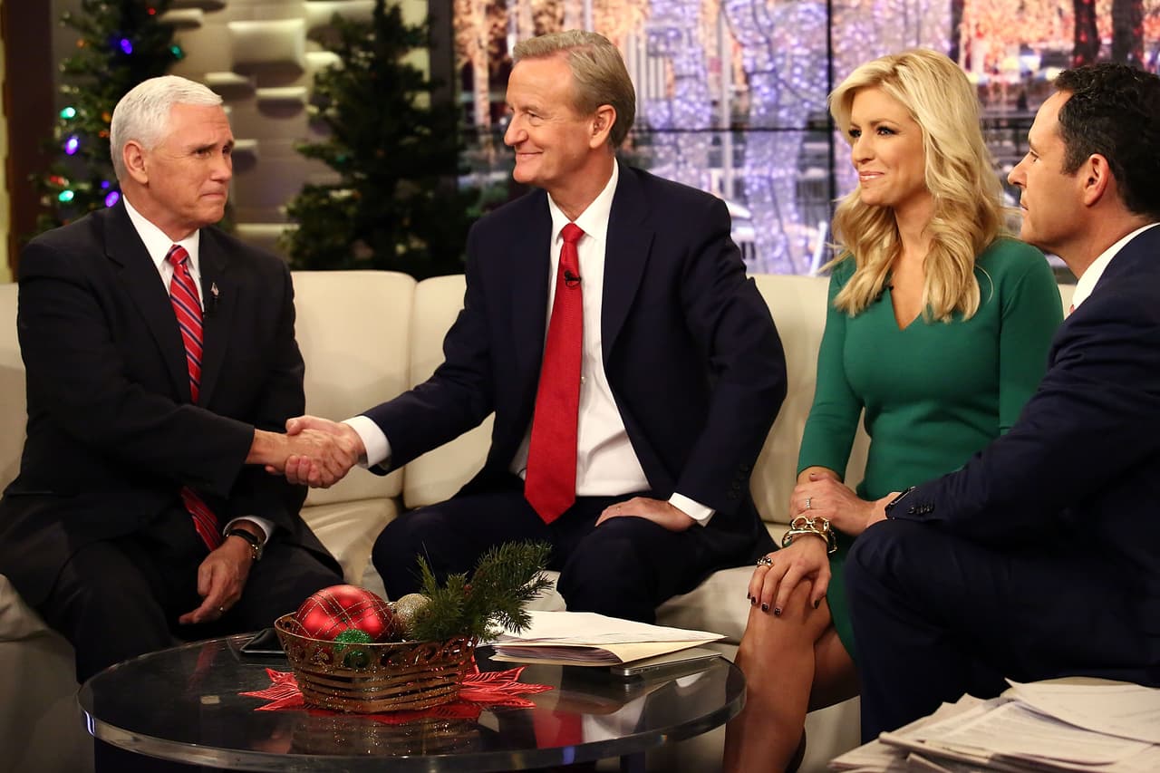 La 
<b>segunda posición</b> de la lista de empresas más odiadas de EEUU la ocupa 
<b>Fox Entertainment Group, la empresa matriz de Fox News,</b> una de las cadenas de cables más vistas pero también de las que más dividen a los estadounidenses y peor valoradas por los ciudadanos más progresistas. En 2017, además, Fox News también se vio salpicada por escándalos de acoso sexual tras sendas acusaciones hechas a uno de sus presentadores estrella Bill O’Reilly y al fundador Roger Ailes, que se vio obligado a renunciar.