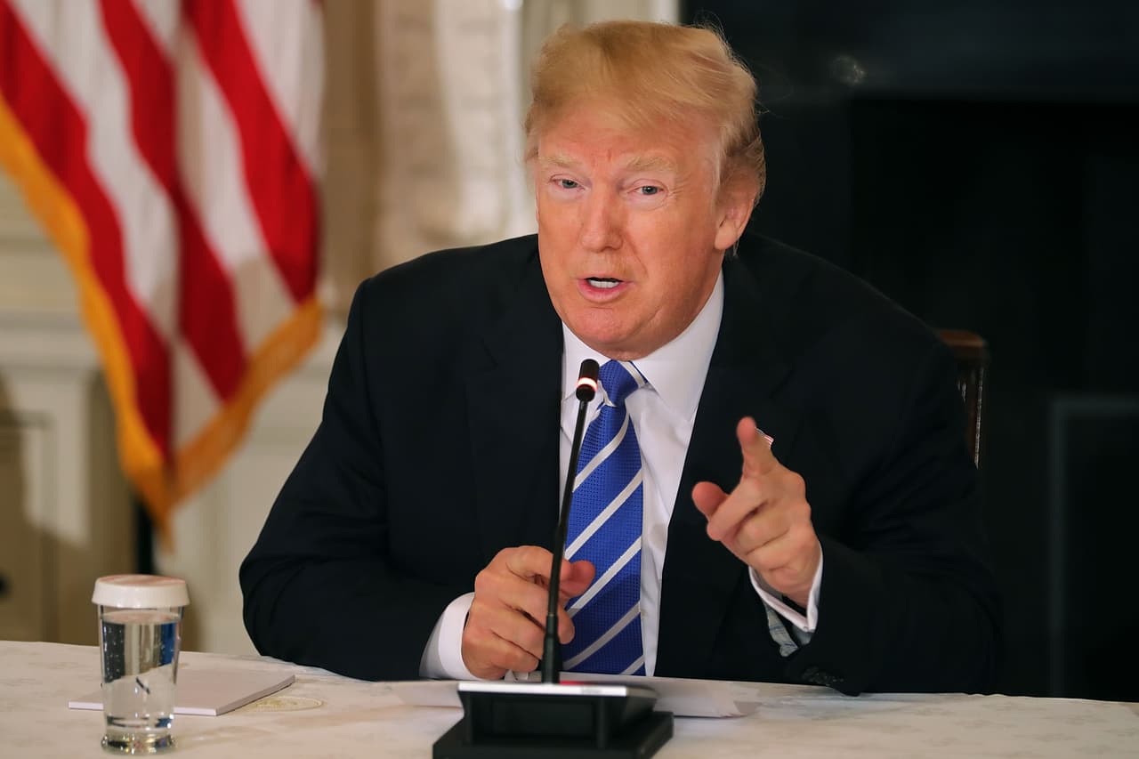"Simples acusaciones", qué muestra el tuit de Trump que desestima el grave problema de la violencia doméstica
