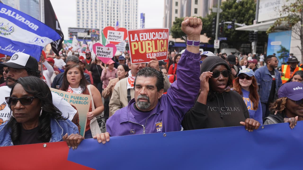 La manifestación del 
<a href="https://www.univision.com/local/los-angeles-kmex/protestas-may-day-reunen-miles-los-angeles-justicia-laboral-inmigrante">May Day en Los Ángeles</a> consolidó un mensaje claro: las comunidades trabajadoras e inmigrantes están dispuestas a movilizarse unidas por justicia, dignidad y derechos humanos.