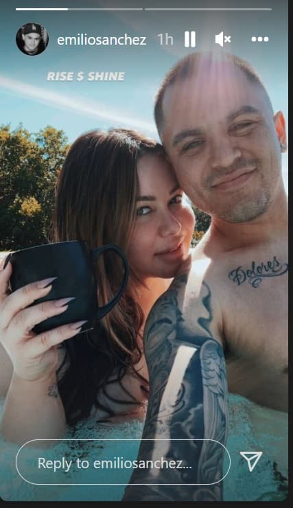 En febrero pasado, la 
<b><a href="https://www.univision.com/famosos/chiquis-novio-topless-criticas-lupillo-reclama-fotos" target="_blank">hija mayor de Jenni Rivera se mostró 'topless'</a></b> junto a su novio mientras tomaban el sol en una piscina. 
<br>
