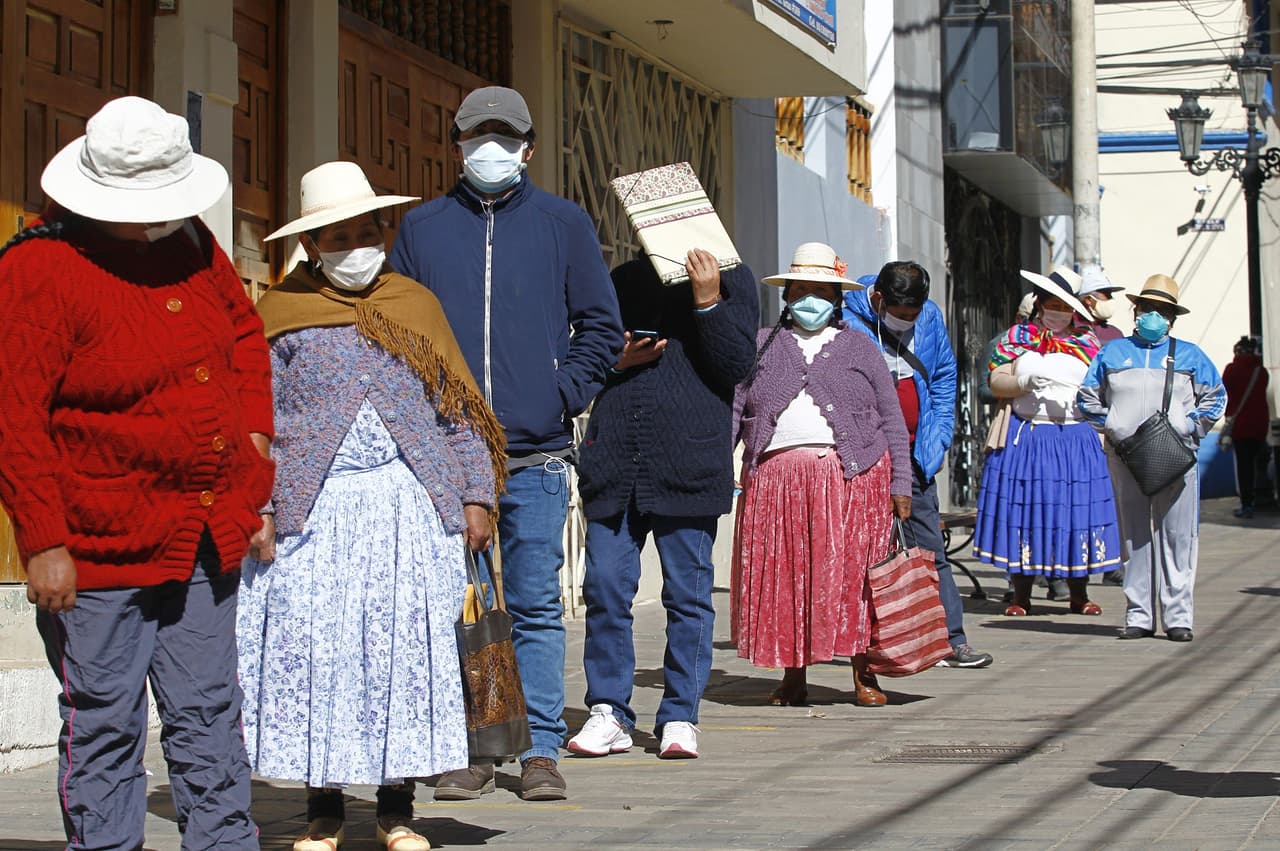 Los contagios por coronavirus en Perú siguen aumentando y posicionan a ese país como el séptimo en el mundo.