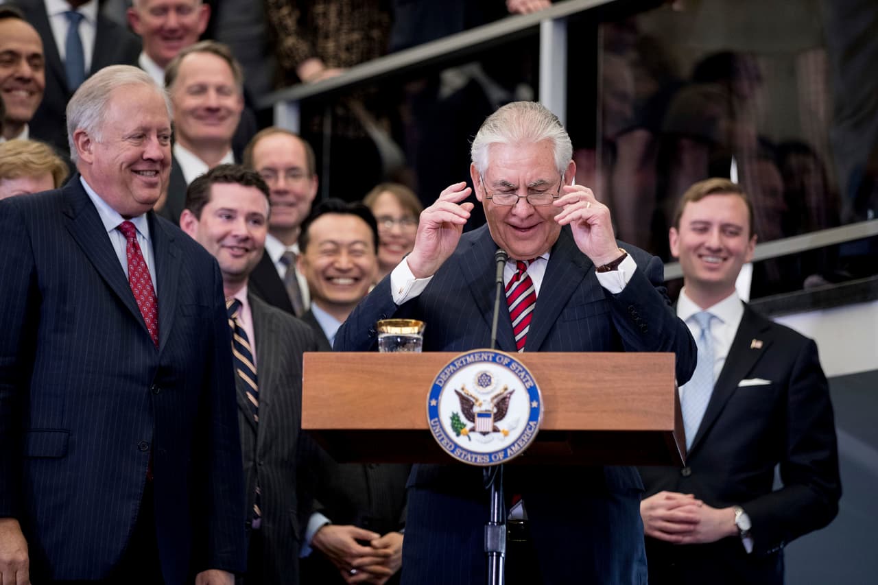 Nuevo golpe a la diplomacia de EEUU: renuncia el número 3 del Departamento de Estado, Tom Shannon