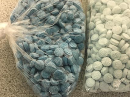 El fentanilo es un opioide sintético muy fuerte que no tiene olor ni sabor y “puede causar depresión respiratoria rápida que resulta en la muerte accidental”.