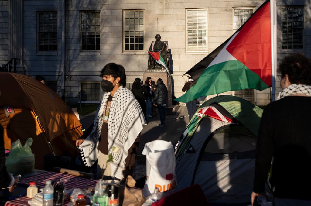 Gobierno de Trump pone bajo la lupa $9,000 millones en fondos a Harvard por supuesto antisemitismo