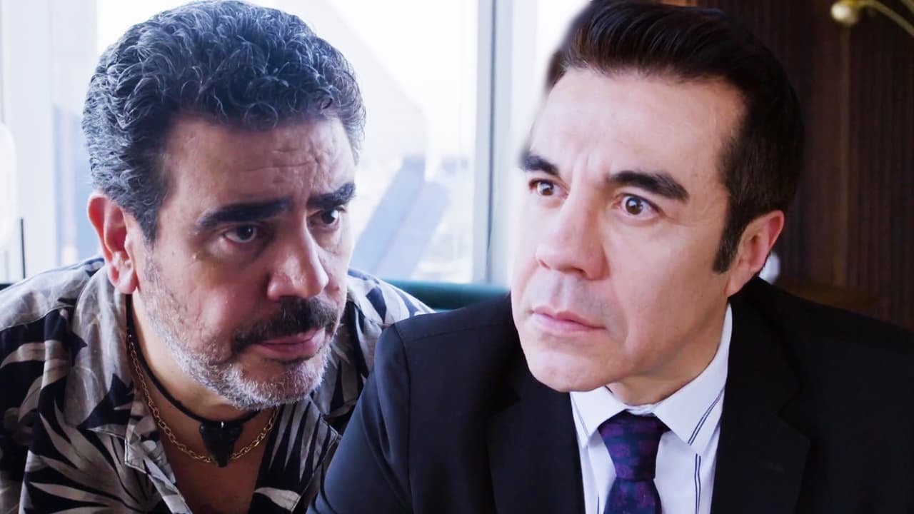 Sediento de dinero, 'El Bacalao' decidió seguir a Crucita después del encuentro que tuvieron por órdenes de Toño. Al verlo en la empresa de Claudio, Félix le exigió más dinero a su hijo, mientras que Toño le pidió guardar el secreto.