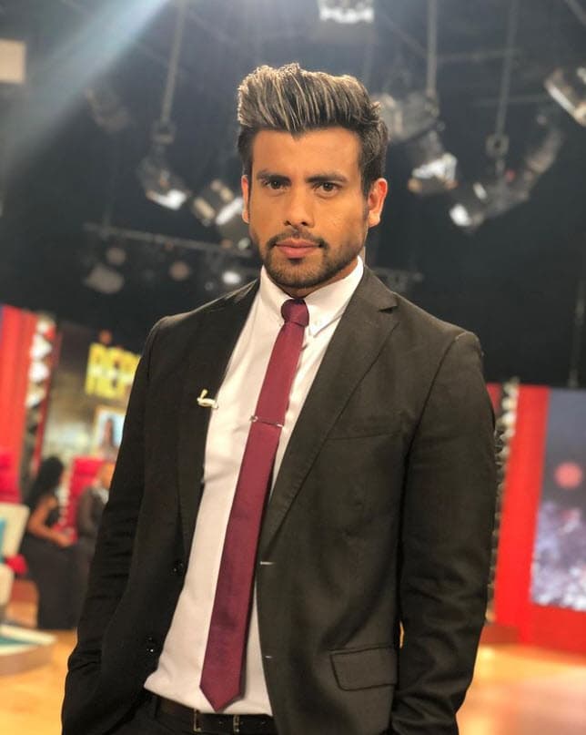 La mañana de este 27 de enero, el actor y presentador ecuatoriano 
<b><a href="https://www.univision.com/famosos/efrain-ruales-muere-tras-recibir-4-balazos-en-ecuador">Efraín Ruales fue asesinado a tiros</a></b> en una avenida de Guayaquil, Ecuador, reportaron medios locales.
<br>
