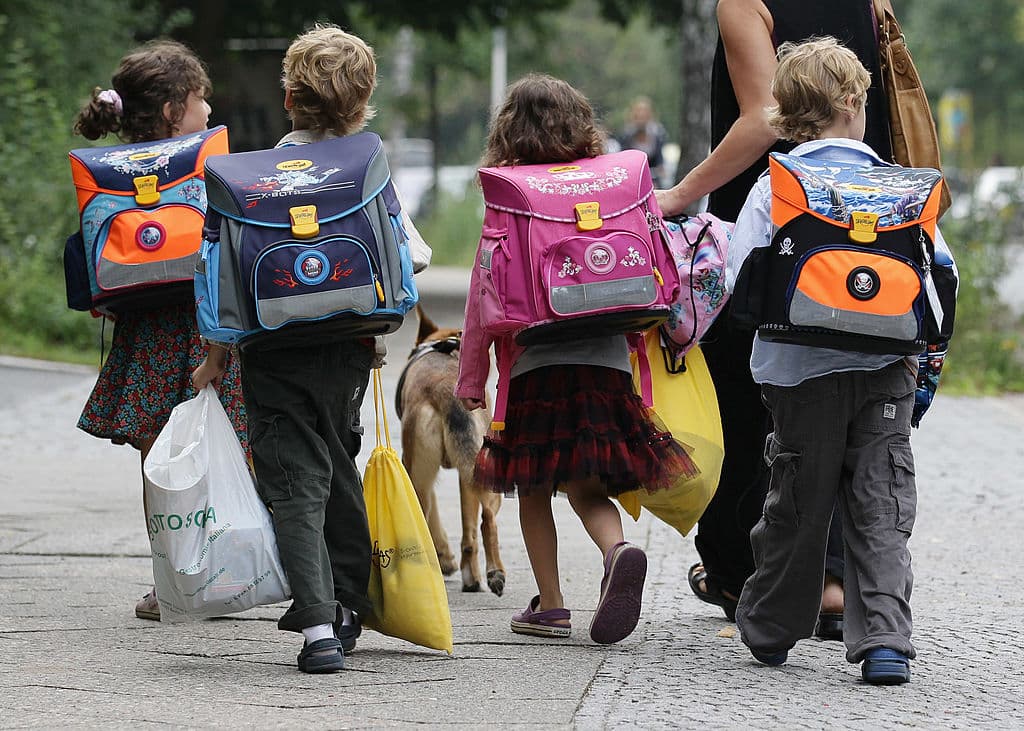 <b>¿Quién es elegible?</b> Los padres y las personas con dependientes que pagaron por el cuidado de sus niños o de una 'persona calificada' para poder trabajar.