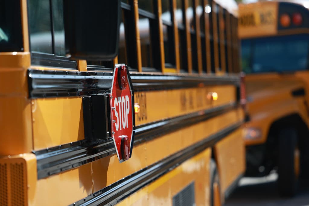 Cambios en horarios escolares y nuevas leyes educativas de Florida: ¿cómo afectarán a tu familia?