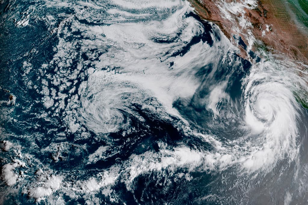 Huracán Hilary: Hay alertas de inundación para el sur y el este de Arizona