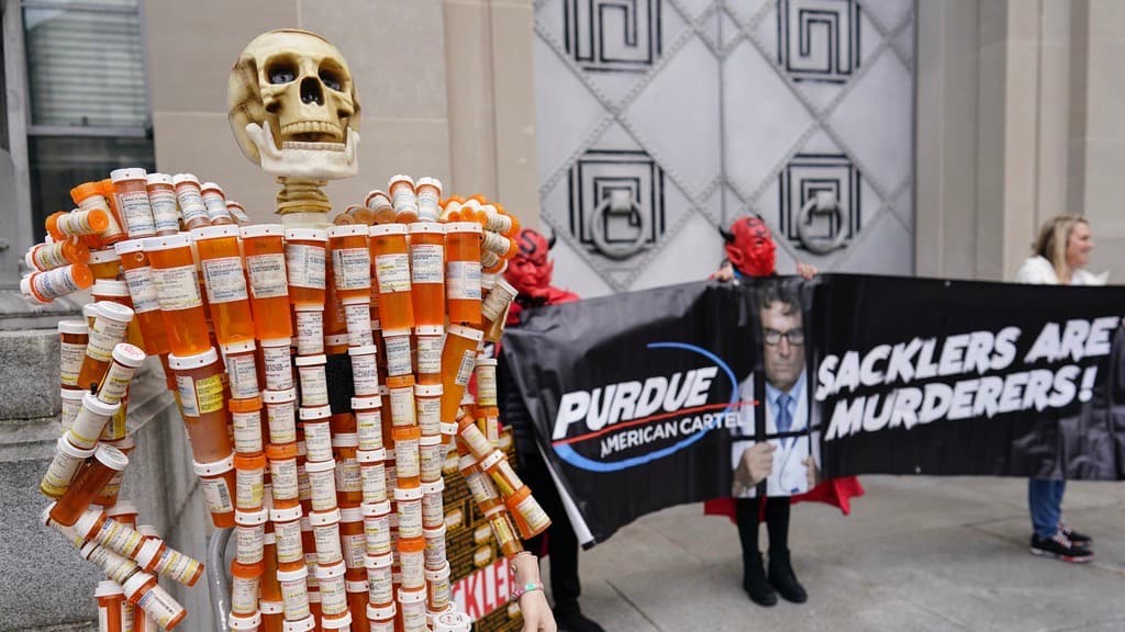 Purdue Pharma ofrece $7.4 mil millones para llegar a un acuerdo en casos de las víctimas del opioide OxyContin