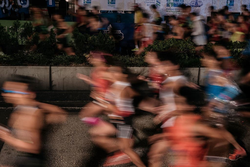 Alzó el tercer lugar en una ultramaratón, pero había hecho trampa al 'correr' una parte subida a un auto