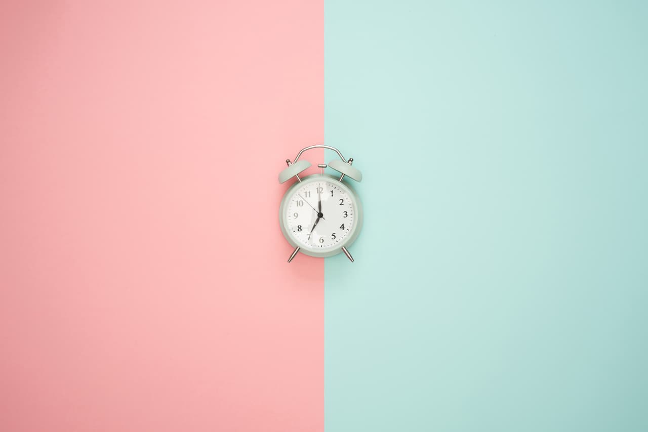 La hora a la que comes es crucial para tu salud 