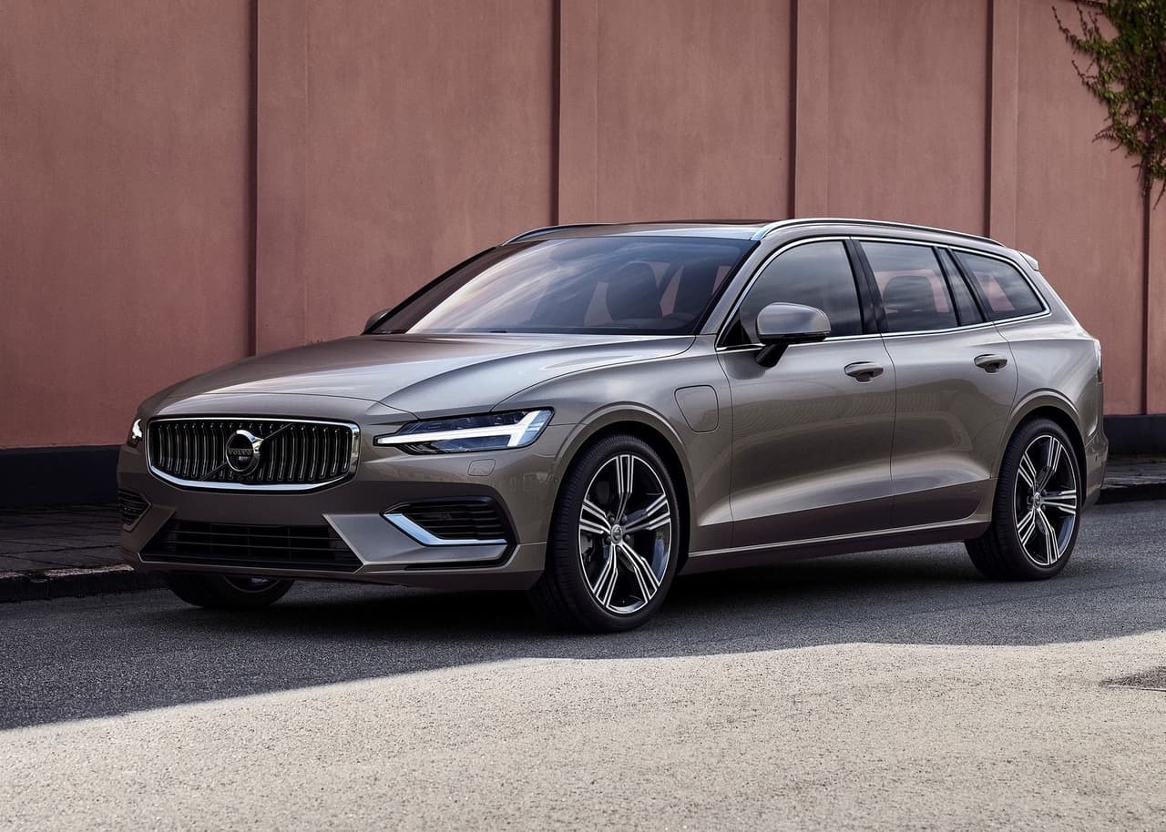 <h3 class="cms-H3-H3"><b>10. Volvo V60 y V90</b></h3>
<br>
<br>En Estados Unidos, los station wagons son una especie en peligro de extinción, mientras que las SUVs se posicionan como las favoritas del mercado (con permiso de las pickups). Bajo esta lógica, Volvo decidió retirar las variantes wagon del V60 y V90 a partir de 2022, mientras deja disponible sus versiones SUVs. 
<br>