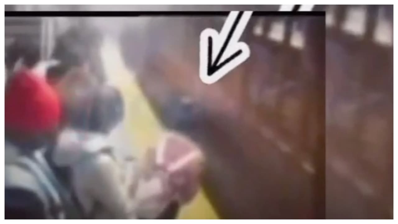 El NYPD le informó a la familia que no podía mostrarles el video donde la guatemalteca se desmaya y cae a la vía del tren, captado por una cámara de seguridad. Sin embargo, 
<b>la escena también terminó en TikTok y evidencia que la joven sí colapsó en el borde del andén</b>.