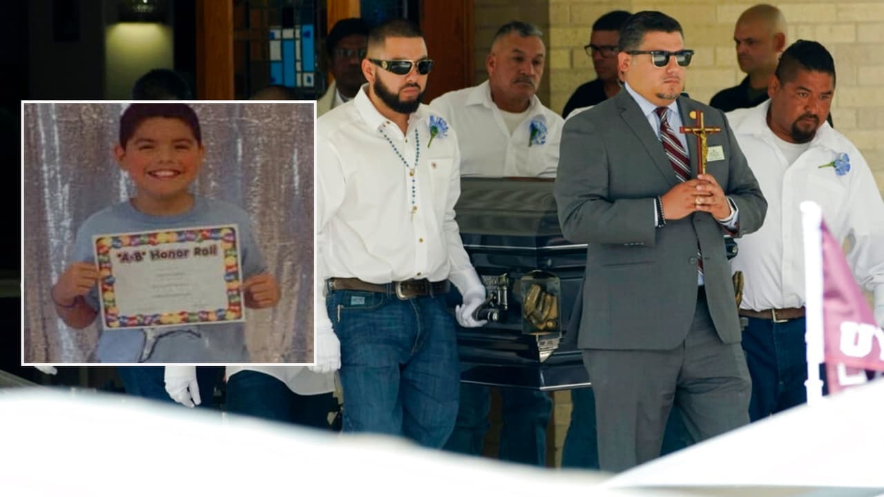 José Manuel hizo el cuadro de honor y recibió un certificado el 24 de mayo, horas antes del tiroteo. En una foto se le ve sonriendo y sosteniendo con orgullo el certificado del cuadro de honor. 
<a href="https://www.univision.com/local/san-antonio-kwex/estudiantes-maestros-regreso-escuela-primaria-robb-tiroteo">Hoy ninguno de los estudiantes quiere volver a la escuela. </a>