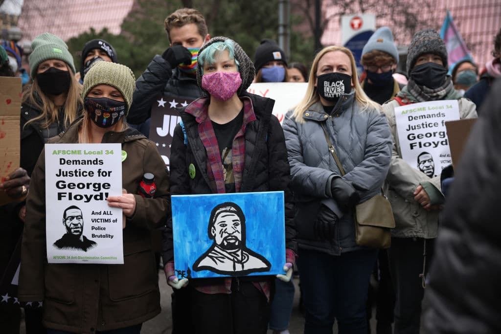 Dichos cargos tenían que haber sido declarados como “un factor causal sustancial” por el jurado y que efectivamente Chauvin usó su fuerza desmedida como responsable en la muerte de Floyd.
