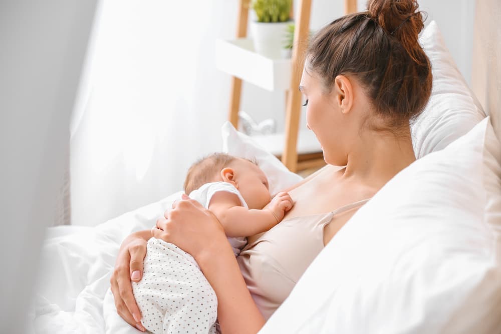 <h3 class="cms-H3-H3">Soñar amamantando a un bebé </h3>
<br>Si sueñas que amamantas a un bebé y además te sientes cómoda con eso, significa que estás dispuesta a seguir invirtiendo tus energías y tiempo para realizar tus proyectos. Esto augura la llegada de recompensas y la superación de obstáculos, gracias a la toma correcta de decisiones. 
<br>