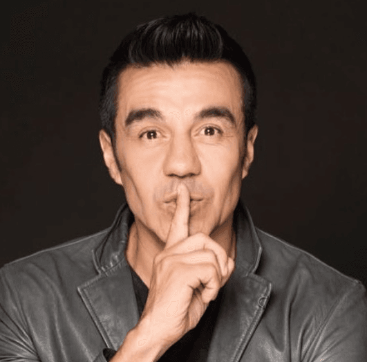 Adrián Uribe