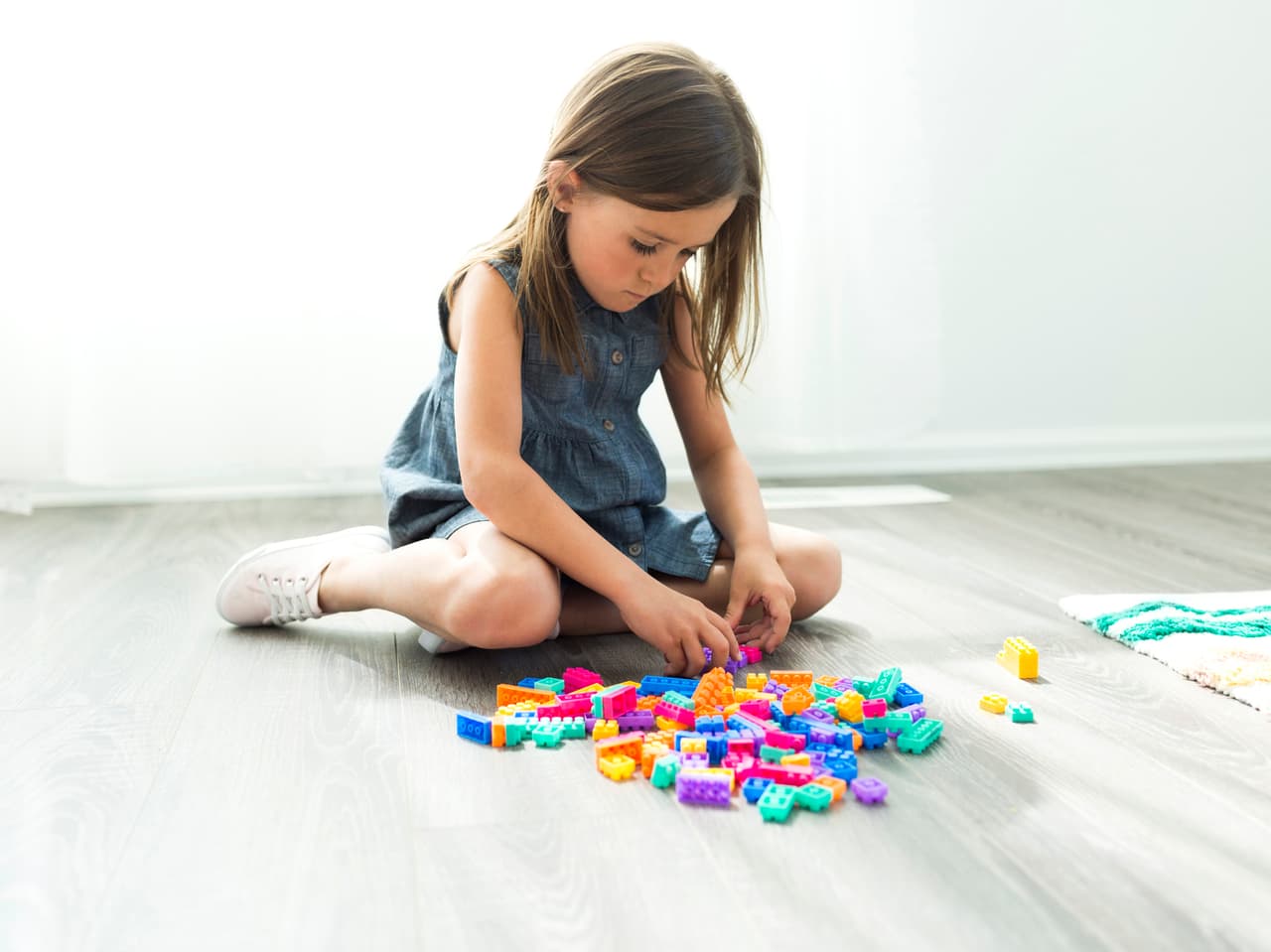 “La próxima vez que tu hijo te diga que quiere jugar contigo, di que sí”, señala Yogman, coator del estudio.