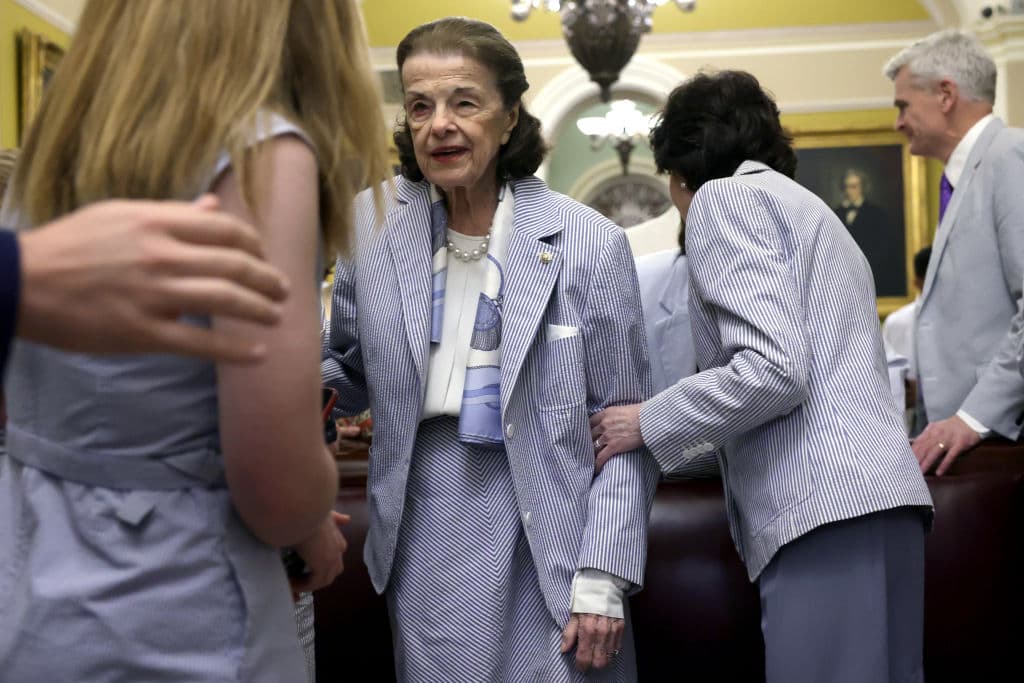 Con Dianne Feinstein, California pierde una pionera y los demócratas un bastión moderado en el Senado