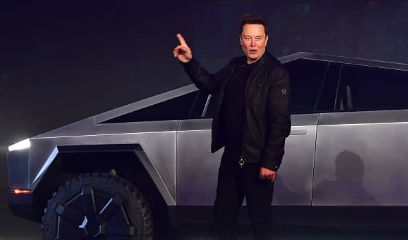 Elon Musk niega el informe de que vive en una mansión en el lago Austin
