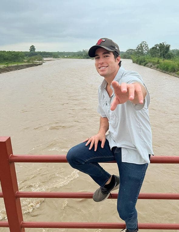 Danilo fue contundente al decir que la vida de su exnovia ya no es de su incumbencia y le "desea lo mejor": "Es algo que
<b> a mí ya no me incumbe</b>, que no tiene nada que ver conmigo".
<br>