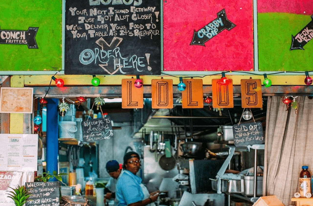 <b>LoLo’s Seafood Shack</b> se ubica en 303 W. 116 St., en Harlem, Manhattan. También ofrece comida caribeña y se especializan en mariscos.