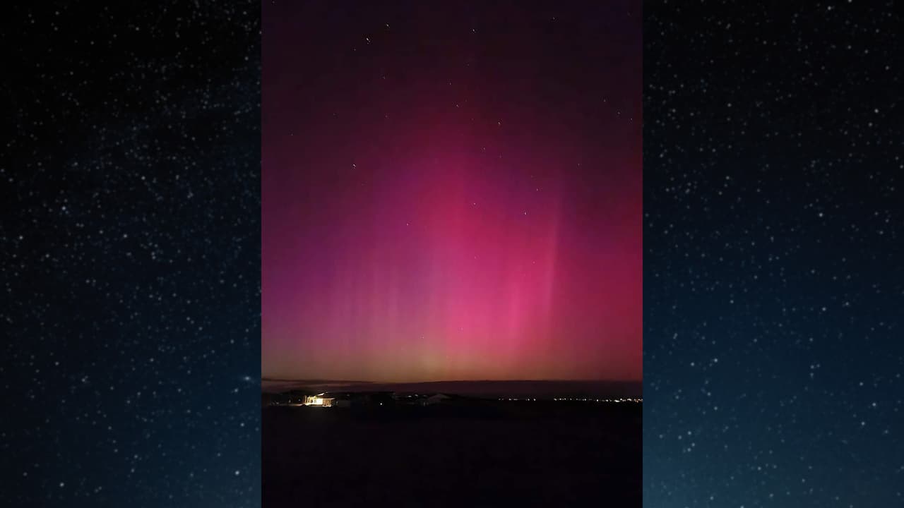 El mejor lugar para apreciar estas luces en Arizona fue al norte del estado, principalmente el viernes por la noche, como se aprecia en esta imagen compartida desde Payson.