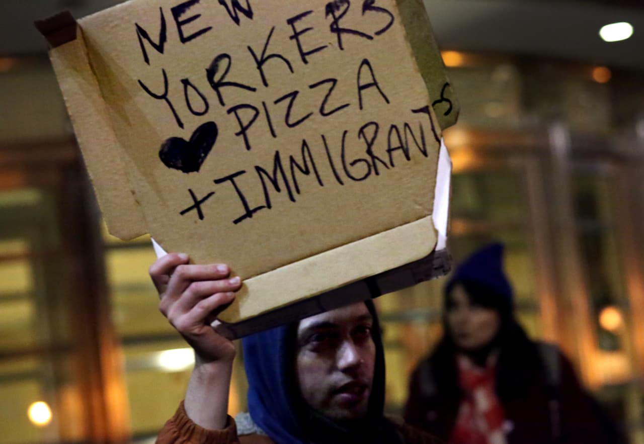 "A los neoyorquinos nos gusta la pizza y los refugiados".
