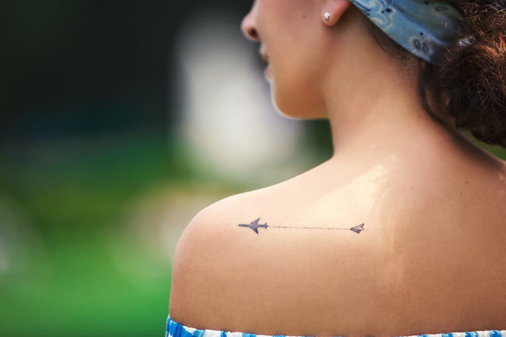 <b>GÉMINIS</b>
<br>Pueden utilizar los hombros. Usen elementos asociados con el aire o el simbolismo de Géminis, como estrellas, Cástor y Pollux, los gemelos y otras cosas asociadas con el signo.
<br>