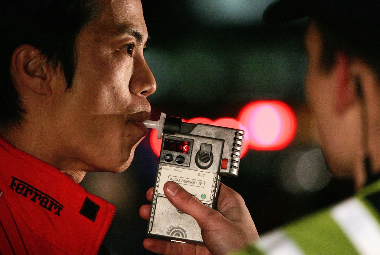 Sanciones por conducir bajo la influencia del alcohol o las drogas (DUI) en Arizona