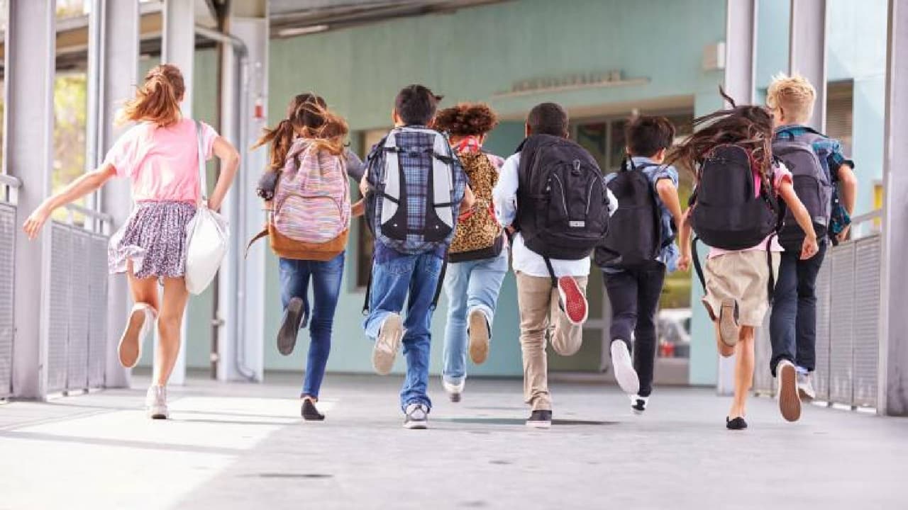 Inicio de clases 2024 en Chicago y suburbios: aquí te dejamos las fechas para que prepares a tus hijos 