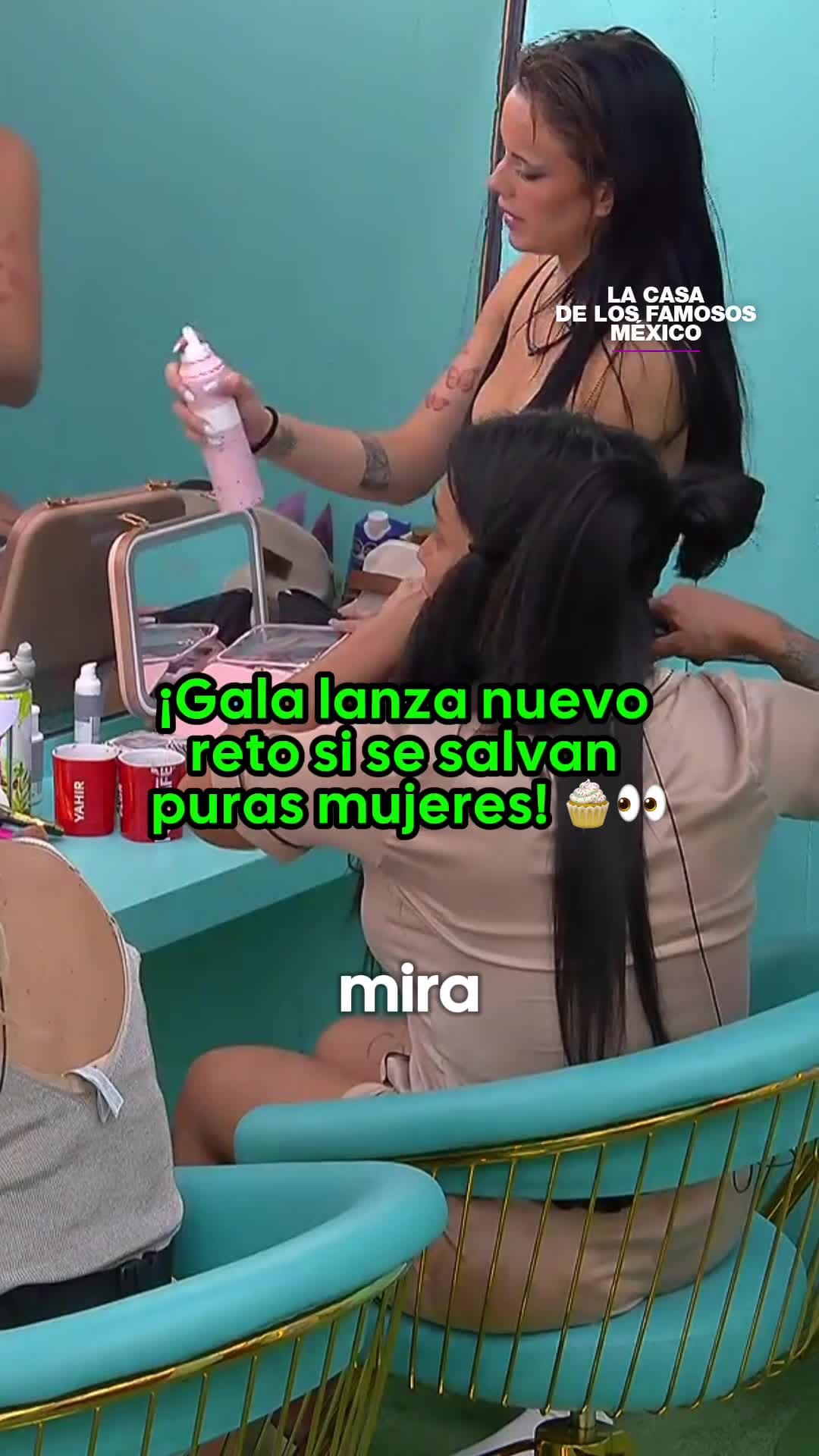 Gala le dice a Mariana que no sea puritana y la suma a reto de crema batida con Karina