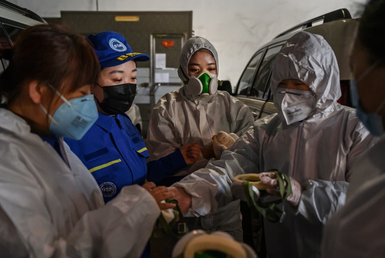 En otros puntos del planeta, especialemnte en Asia, ha sido el coronavirus quien ha frustrado el Día Internacional de la Mujer. En China, por ejemplo, las concentraciones y marchas están prohibidas, y en este día la televisión se ha dedicado a resaltar el papel de la mujer en la lucha contra la epidemia. En India, una maratón exclusivamente femenina fue cancelada y en Corea del Sur también se han cancelados los eventos de este domingo.