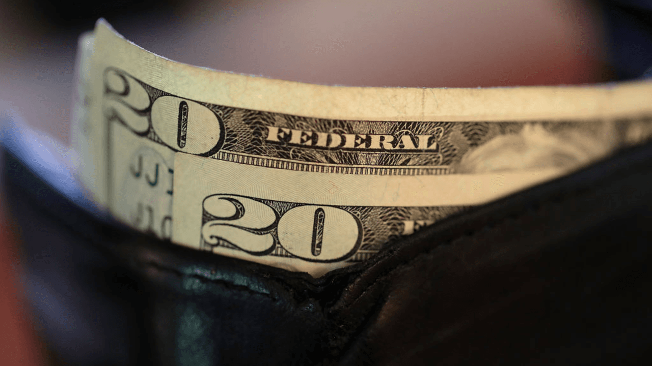 La economía de EEUU crece a un ritmo anualizado de 2.4% en el segundo trimestre de 2023, más de lo que esperaban algunos expertos