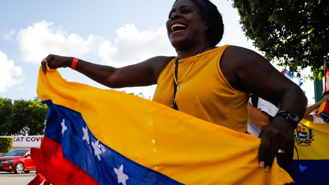 ¿Alivio para venezolanos con TPS? Expertos explican por qué habría una prórroga y a quiénes aplica