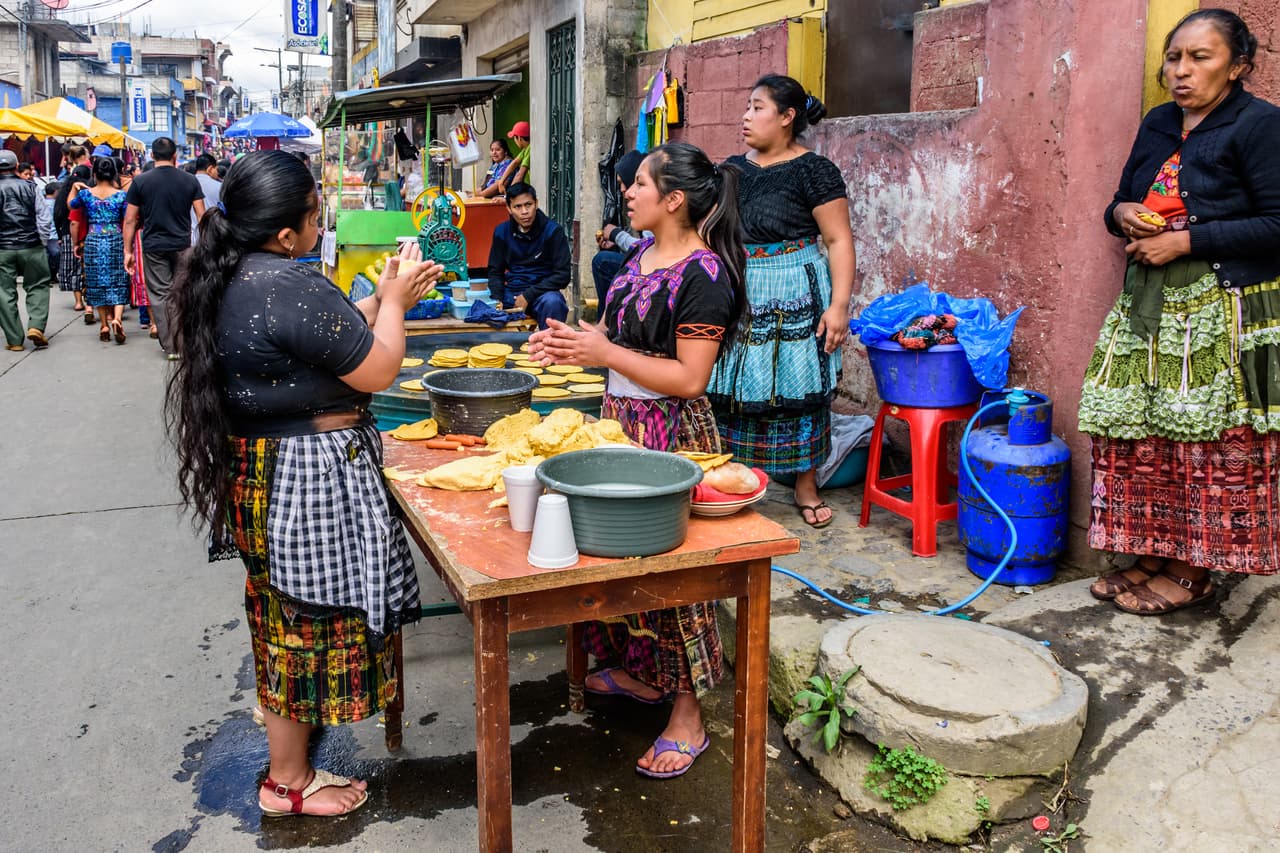 <b>75 a 77.5 años de vida: Guatemala, El Salvador, Honduras, Venezuela y Paraguay. </b>Portugal fue el que más creció entre los 20 primeros, el pronóstico es que aumente 3,6 años a su promedio de esperanza de vida