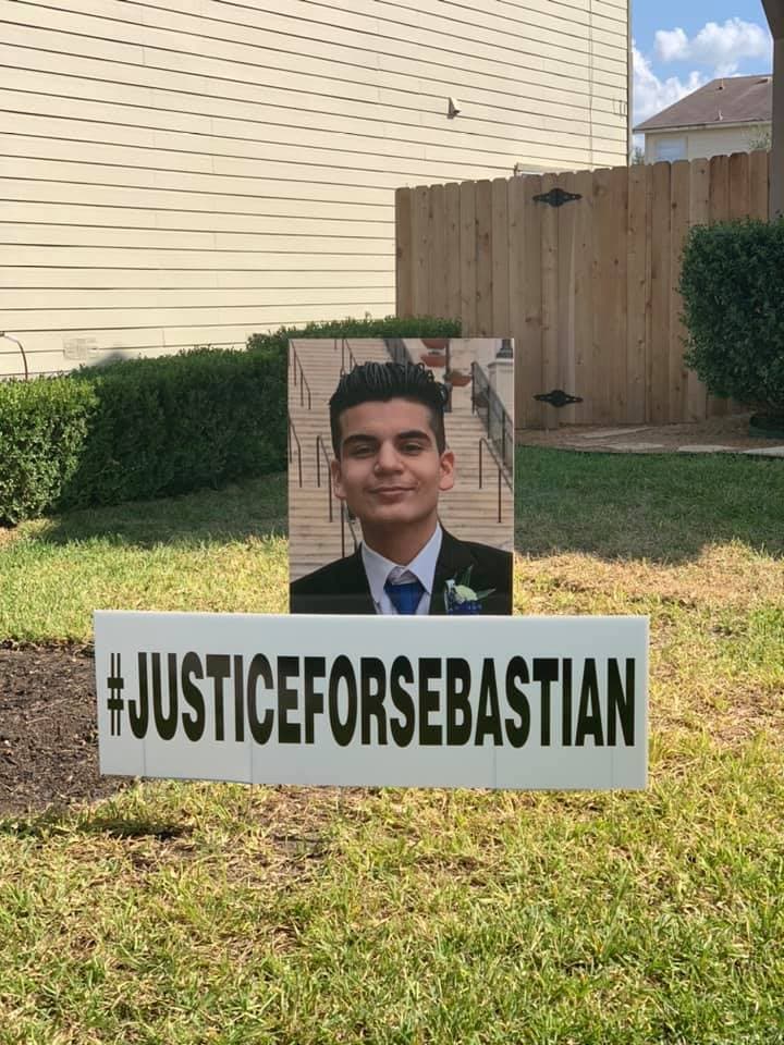 <b>Se desconocen las razones del crimen y cómo ocurrieron los hechos. </b>
<br>
<br>El presunto autor de su muerte fue otro joven, cuya identidad no fue revelada por las autoridades porque era menor de edad cuando cometió el crimen.