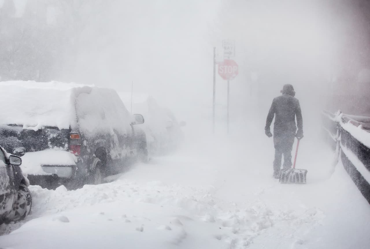 Gobernador anuncia estado de emergencia en Carolina del Norte ante la llegada de una tormenta invernal
