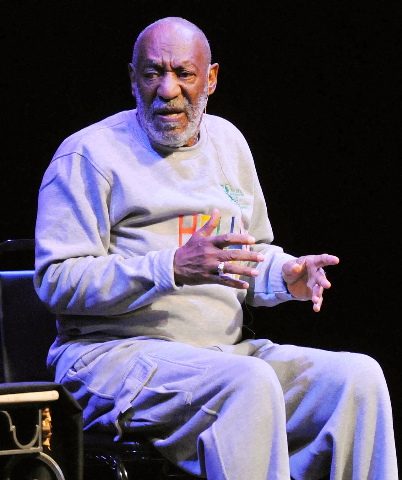 Un centenar de mujeres ha acusado a Cosby del mismo delito, pero gracias a su defensa y la desestimación de las denuncias el comediante no había tenido que enfrentar a la ley.