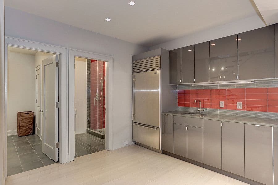 Algunos toques de color en el office. Seguramente veamos el interior de esta casa en las redes sociales de Ivanka, 
<a href="http://www.univision.com/estilo-de-vida/trending/asi-es-la-vida-intima-y-familiar-de-ivanka-trump-segun-ella">donde documenta su vida cotidiana</a>.