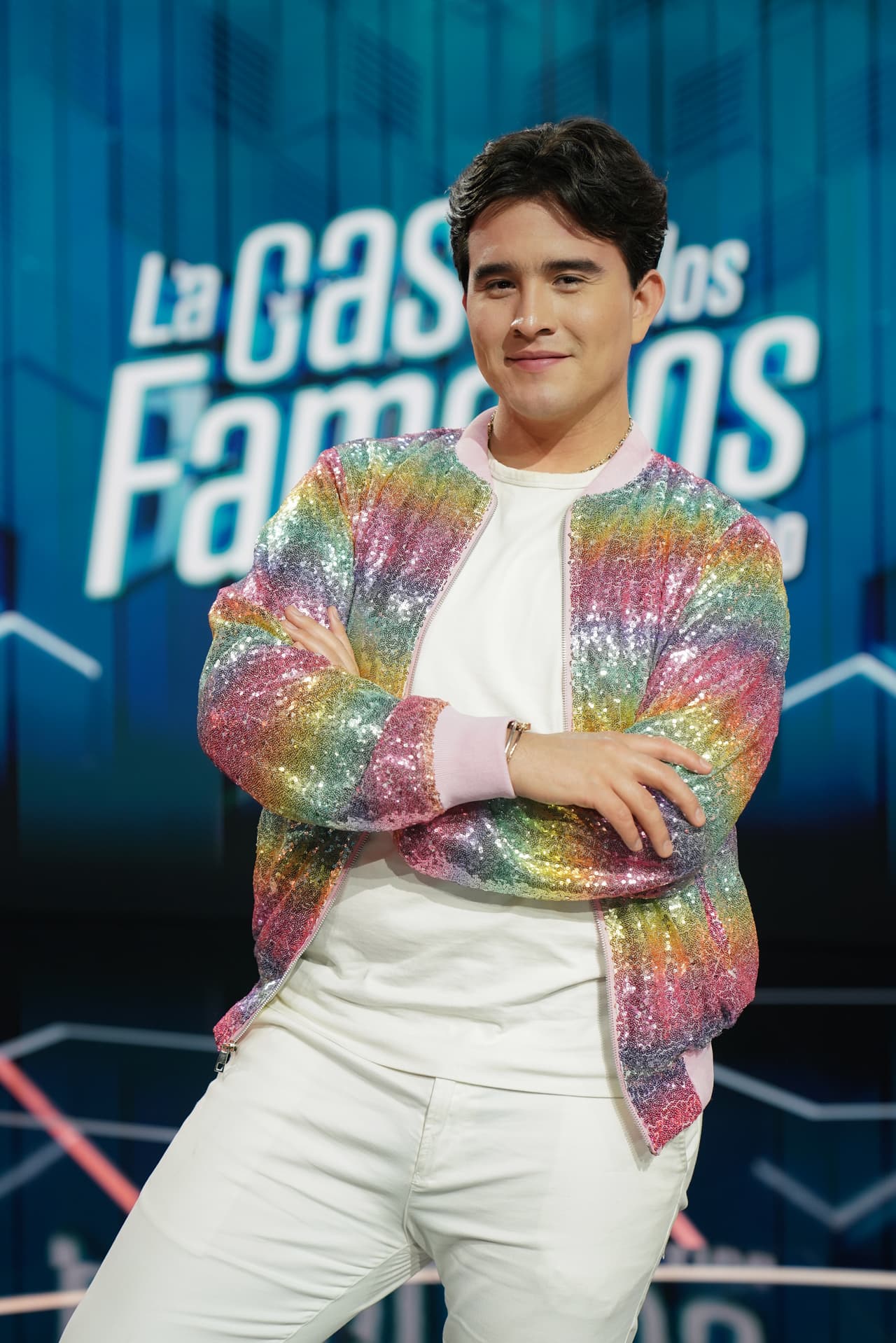 Pablo Chagra, el host digital, siempre listo para el chismecito que se vive en las Galas.
