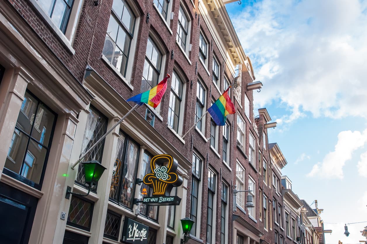 ¿Cómo encontrar un barrio que proteja legalmente a las personas LGBT?