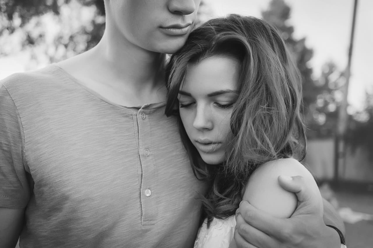 Se relaciona con todos los aspectos referentes al instinto, la memoria, la protección, los sentimientos familiares, la lealtad, la nutrición y la fertilidad. Cabe mencionar que las cualidades de cada persona también están dadas por la fase de la luna en la que nacieron.