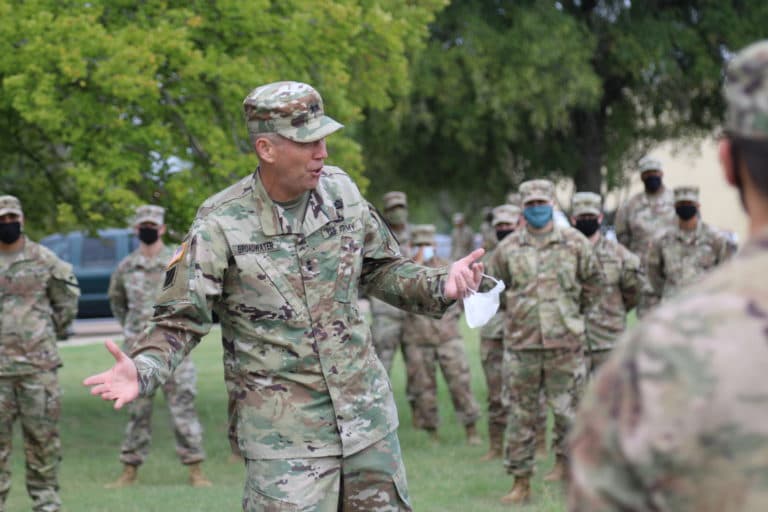 Fort Hood anuncia nuevo programa para erradicar la agresión sexual y el acoso en la base militar