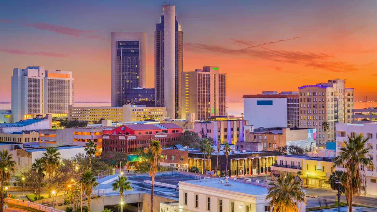 <b>Puesto 3: Corpus Christie, Texas. </b>Su mejor desempeño es en el tráfico y la infraestructura, donde ocupa el puesto 7. Después de Nueva York, las peores urbes en este tema son las ciudades de Chicago (Illinois) y Newark (Nueva Jersey).